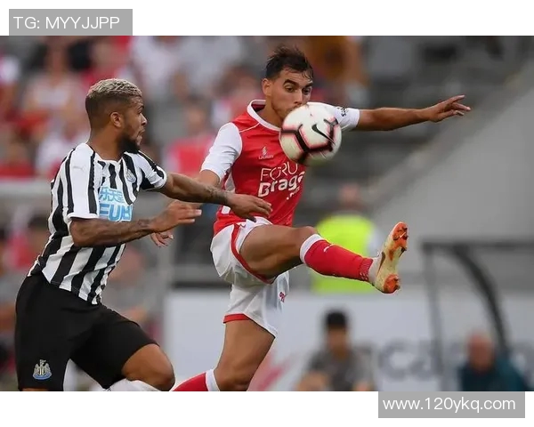 沃尔夫斯堡不败，击败弗赖堡，继续领跑德甲积分榜