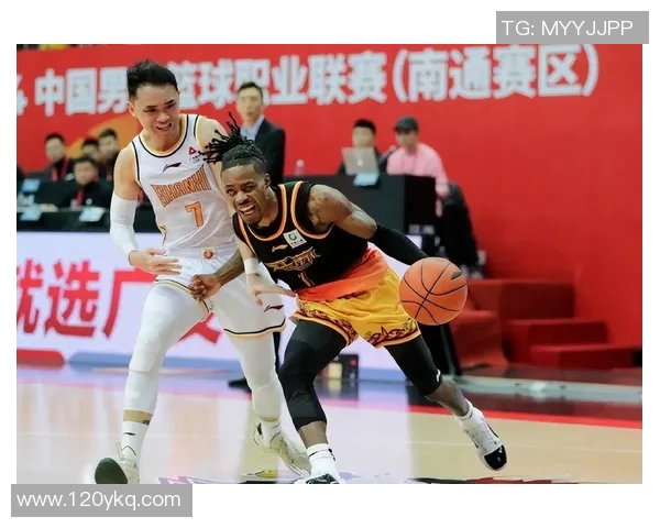 汉堡与圣保利激战正酣比分结果揭晓引发球迷热议