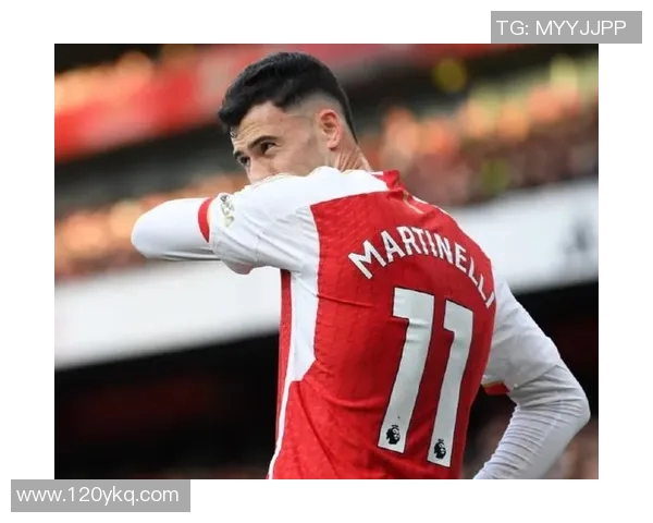 马丁内利在球场上的精彩表现与未来发展潜力分析