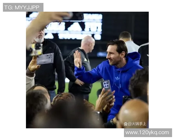 梅西传奇再续足球生涯新篇章全球球迷共同见证的伟大时刻 梅西传奇再续足球生涯新篇章全球球迷共同见证的伟大时刻