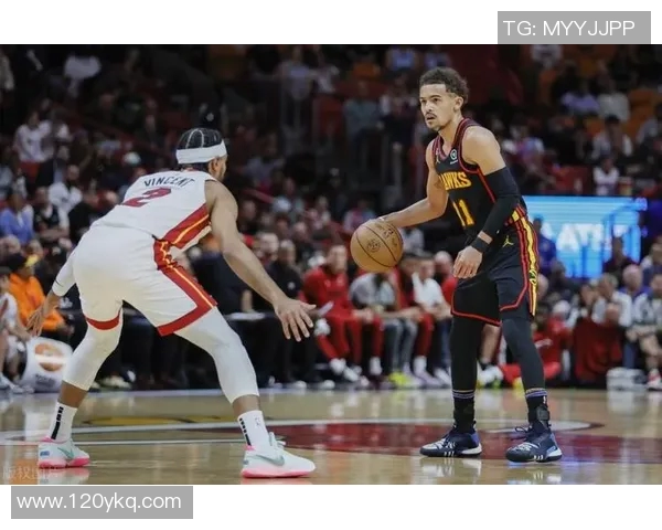 特雷杨带领亚特兰大老鹰队冲击季后赛展现超凡球技与领导力 特雷杨带领亚特兰大老鹰队冲击季后赛展现超凡球技与领导力